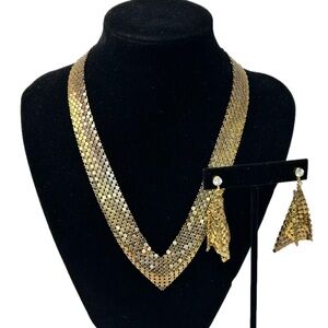 Gold Tone Liquid Mesh V Shape  16" Necklace Chain Matching Dangle Earrings